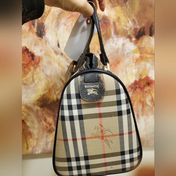 Burberrys handbag in excellent condition - Picture 3 of 8